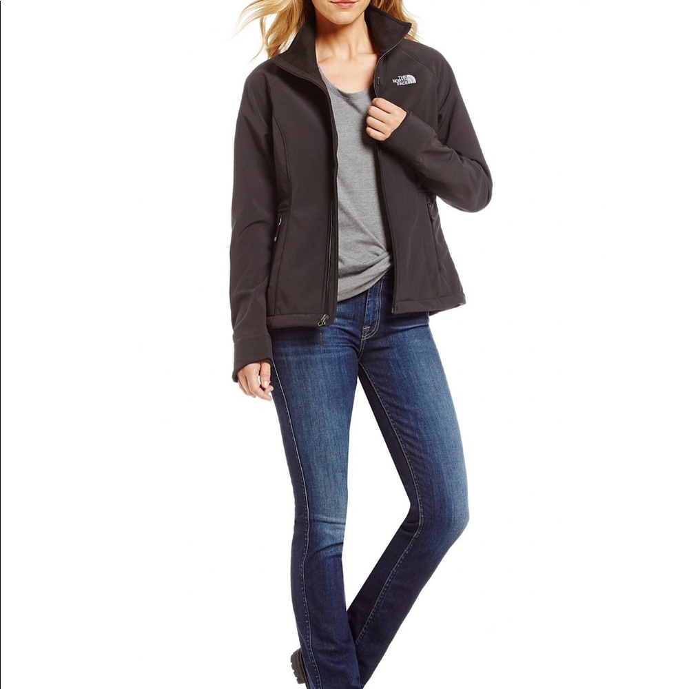 Women’s north face jacket size large